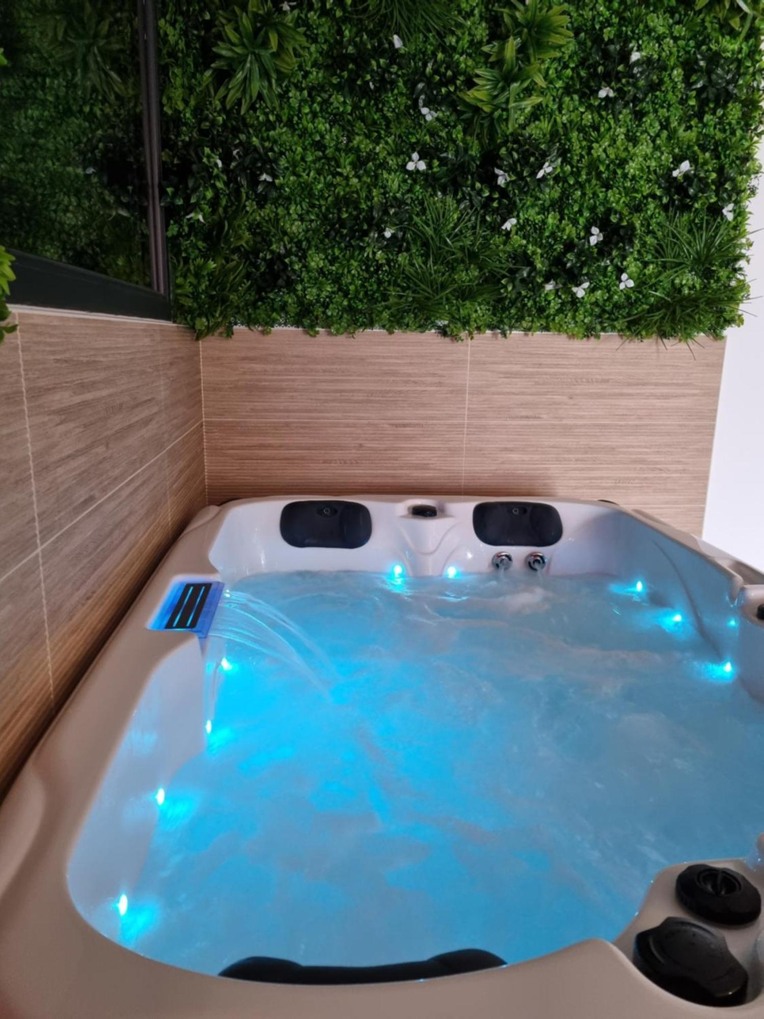 Le Cocoon - Jacuzzi, Sauna Et Piscine Privee Carpentras Exterior foto